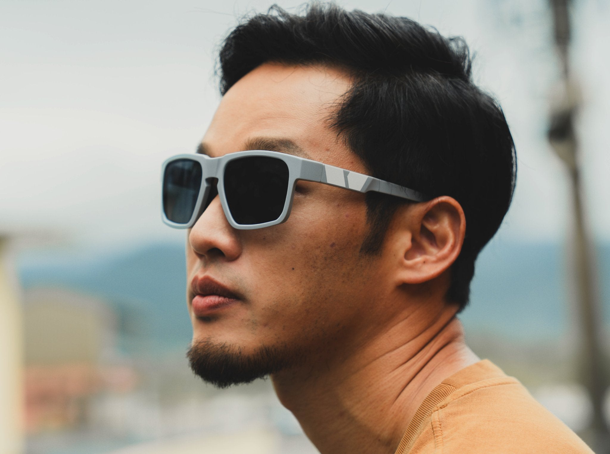 我的太陽眼鏡脫膜了怎麼辦?鍍膜到底是什麼、有什麼功用?平時該怎麼保養呢? - VIGHT