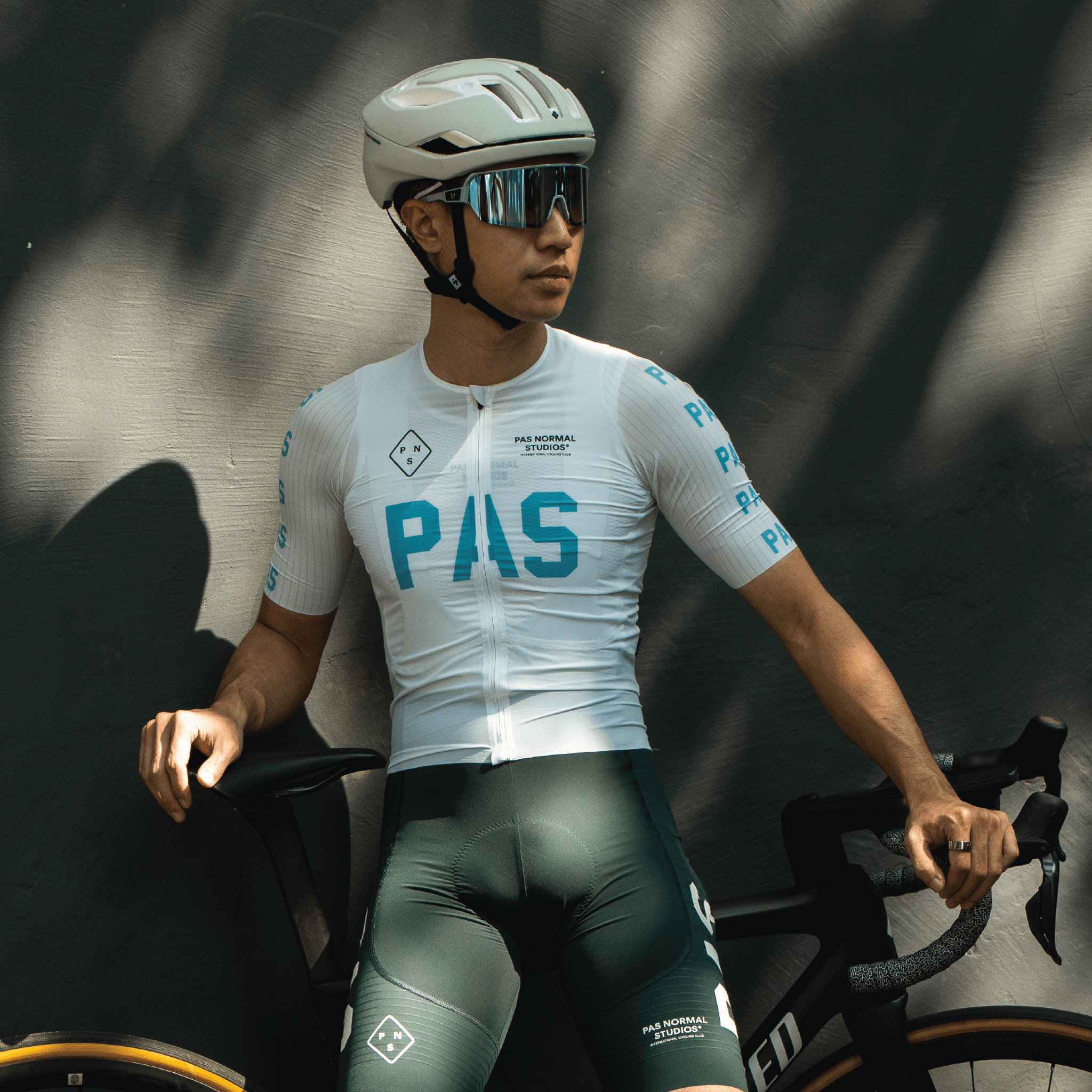 Alpha RIDGE+ 鈦灰色 (漸層變色鏡片) - VIGHT