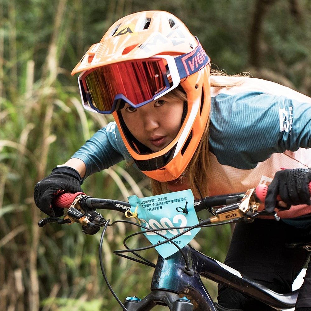 Hypercore 日落紅(高對比鏡片) - VIGHT