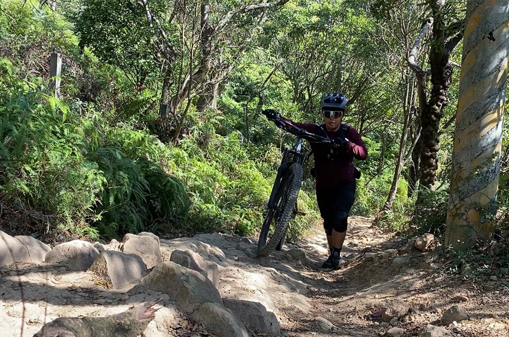 Vight Alpha高對比鏡片越野與登山車實測，帶你看看登山車要做什麼準備? - VIGHT