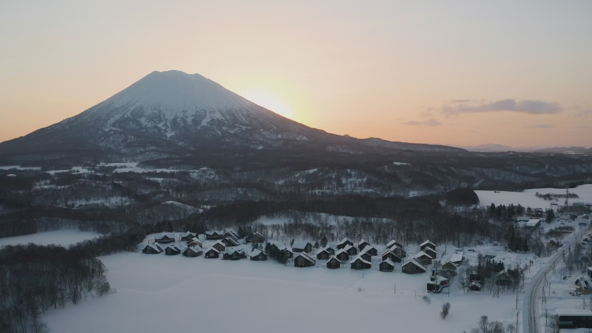 載入影片： 24/25 SNOW